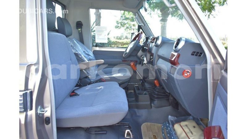 Big with watermark toyota land cruiser grande comore import dubai 1678