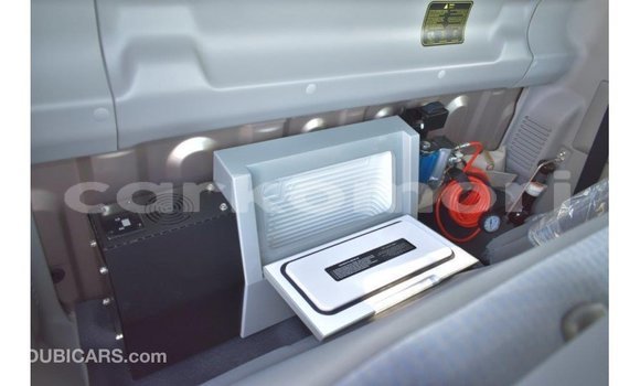 Acheter Import Voiture Toyota Land Cruiser Autre à Import - Dubai, Grande Comore Acheter Import Voiture Toyota Land Cruiser Autre à Import - Dubai, Grande Comore