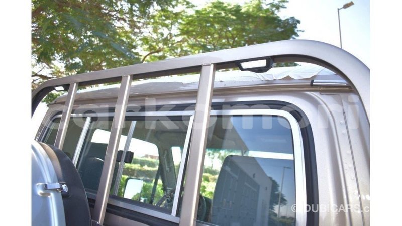 Big with watermark toyota land cruiser grande comore import dubai 1678