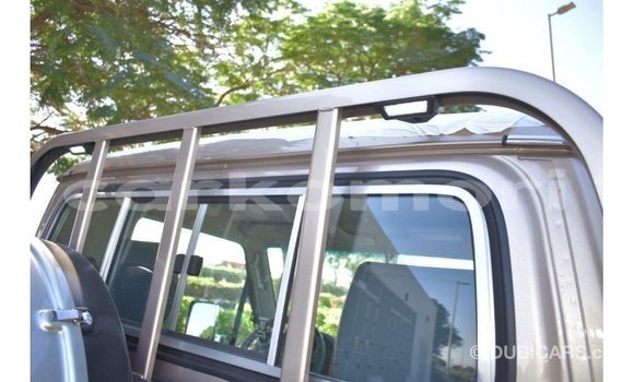 Acheter Import Voiture Toyota Land Cruiser Autre à Import - Dubai, Grande Comore Acheter Import Voiture Toyota Land Cruiser Autre à Import - Dubai, Grande Comore