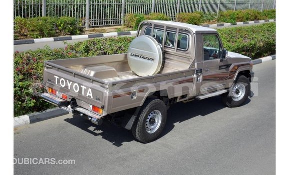 Acheter Import Voiture Toyota Land Cruiser Autre à Import - Dubai, Grande Comore Acheter Import Voiture Toyota Land Cruiser Autre à Import - Dubai, Grande Comore