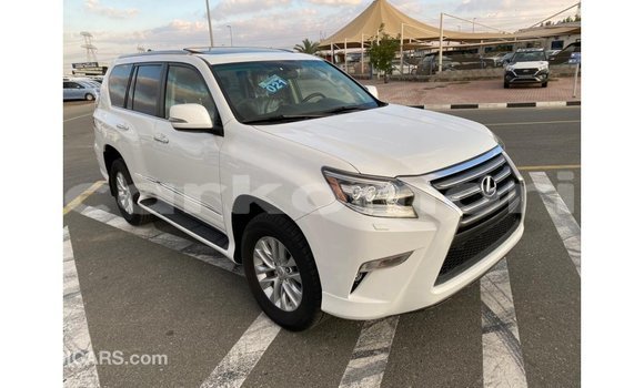 Acheter Import Voiture Lexus GX Blanc à Import - Dubai, Grande Comore Acheter Import Voiture Lexus GX Blanc à Import - Dubai, Grande Comore