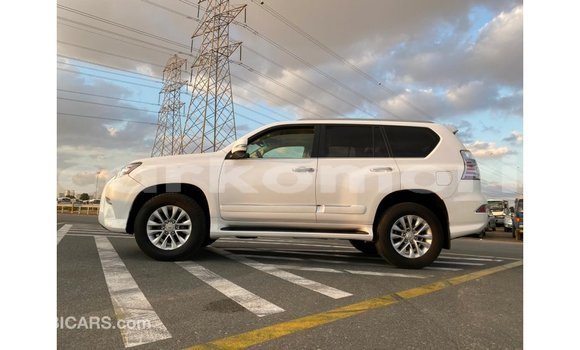 Acheter Import Voiture Lexus GX Blanc à Import - Dubai, Grande Comore Acheter Import Voiture Lexus GX Blanc à Import - Dubai, Grande Comore