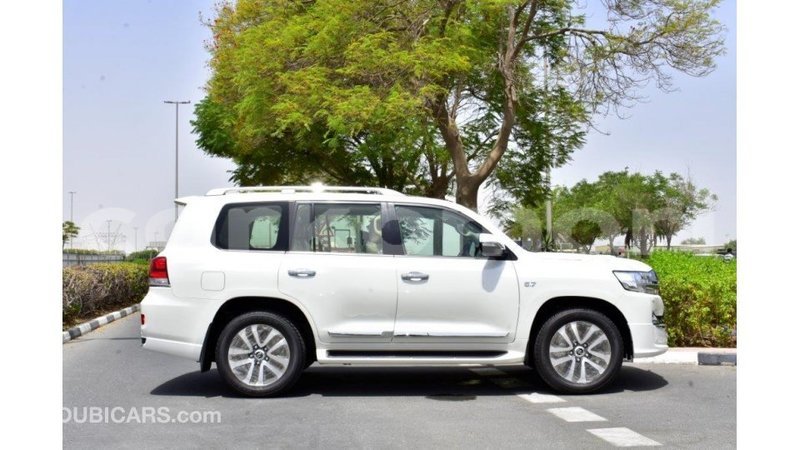Big with watermark toyota land cruiser grande comore import dubai 1681
