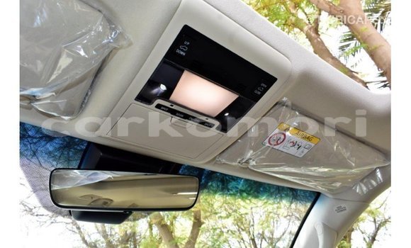 Acheter Import Voiture Toyota Land Cruiser Blanc à Import - Dubai, Grande Comore Acheter Import Voiture Toyota Land Cruiser Blanc à Import - Dubai, Grande Comore