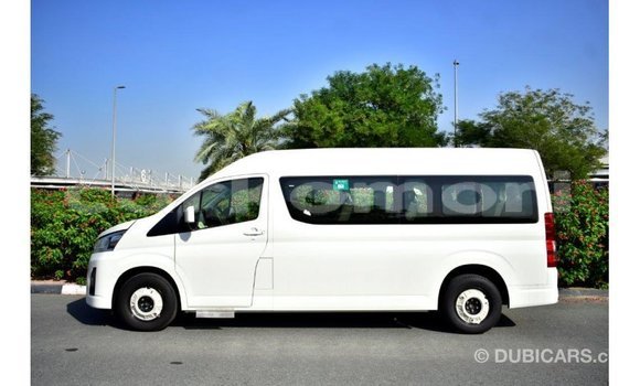 Acheter Import Voiture Toyota Hiace Blanc à Import - Dubai, Grande Comore Acheter Import Voiture Toyota Hiace Blanc à Import - Dubai, Grande Comore