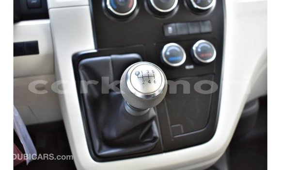 Acheter Import Voiture Toyota Hiace Blanc à Import - Dubai, Grande Comore Acheter Import Voiture Toyota Hiace Blanc à Import - Dubai, Grande Comore