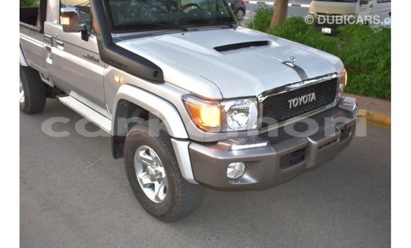 Acheter Import Voiture Toyota Land Cruiser Autre à Import - Dubai, Grande Comore Acheter Import Voiture Toyota Land Cruiser Autre à Import - Dubai, Grande Comore