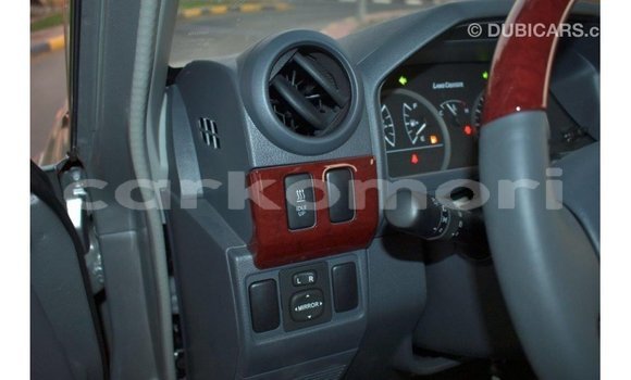 Acheter Import Voiture Toyota Land Cruiser Autre à Import - Dubai, Grande Comore Acheter Import Voiture Toyota Land Cruiser Autre à Import - Dubai, Grande Comore