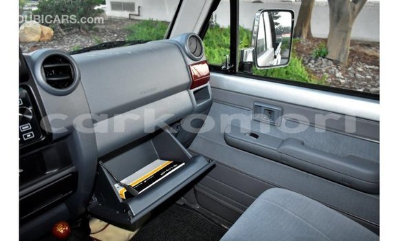 Acheter Import Voiture Toyota Land Cruiser Autre à Import - Dubai, Grande Comore Acheter Import Voiture Toyota Land Cruiser Autre à Import - Dubai, Grande Comore