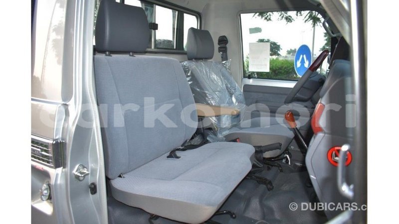 Big with watermark toyota land cruiser grande comore import dubai 1683