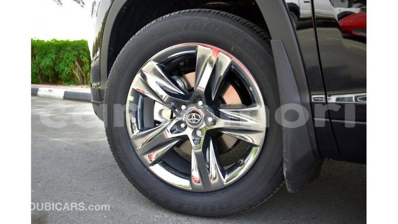 Big with watermark toyota highlander grande comore import dubai 1684
