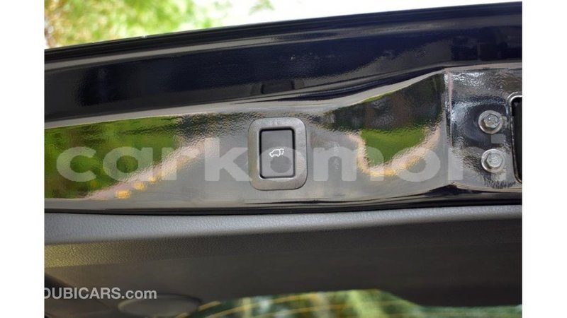 Big with watermark toyota highlander grande comore import dubai 1684