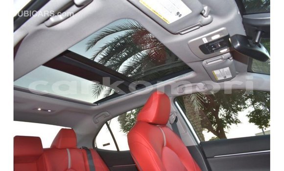 Acheter Import Voiture Toyota Camry Blanc à Import - Dubai, Grande Comore Acheter Import Voiture Toyota Camry Blanc à Import - Dubai, Grande Comore