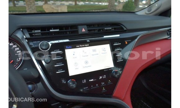 Acheter Import Voiture Toyota Camry Blanc à Import - Dubai, Grande Comore Acheter Import Voiture Toyota Camry Blanc à Import - Dubai, Grande Comore