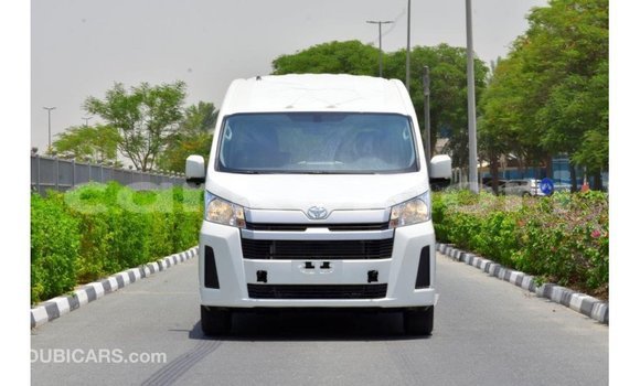 Acheter Import Voiture Toyota Hiace Blanc à Import - Dubai, Grande Comore Acheter Import Voiture Toyota Hiace Blanc à Import - Dubai, Grande Comore