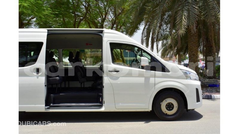 Big with watermark toyota hiace grande comore import dubai 1687