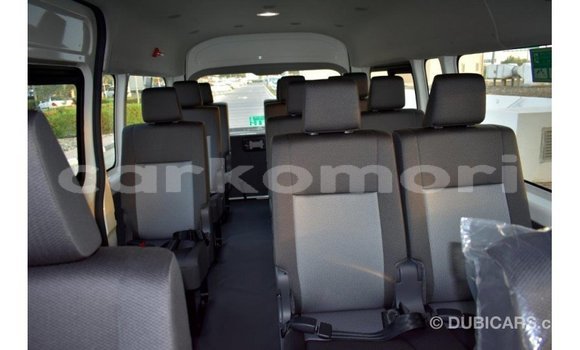 Acheter Import Voiture Toyota Hiace Blanc à Import - Dubai, Grande Comore Acheter Import Voiture Toyota Hiace Blanc à Import - Dubai, Grande Comore