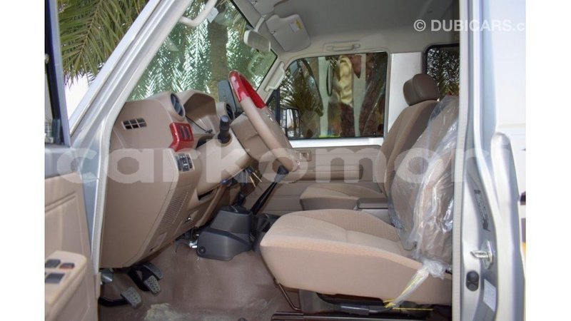 Big with watermark toyota land cruiser grande comore import dubai 1688