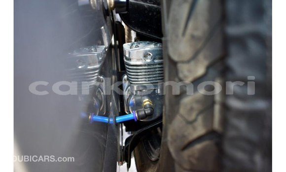 Acheter Import Voiture Toyota Land Cruiser Autre à Import - Dubai, Grande Comore Acheter Import Voiture Toyota Land Cruiser Autre à Import - Dubai, Grande Comore