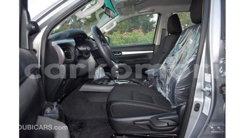 Big with watermark toyota hilux grande comore import dubai 1689