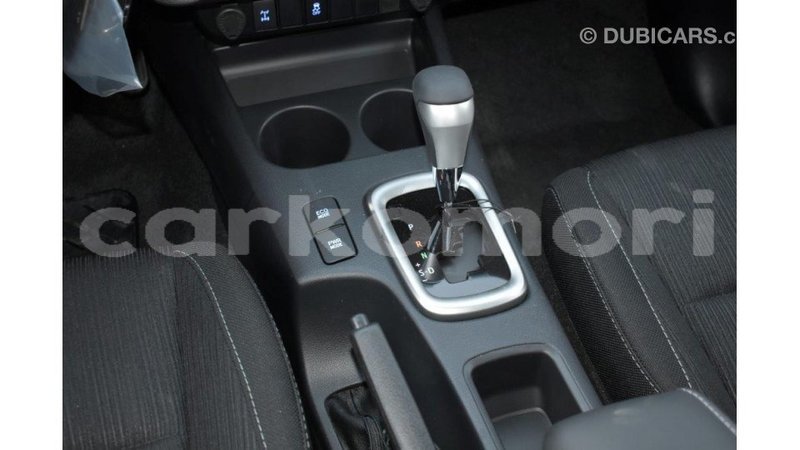 Big with watermark toyota hilux grande comore import dubai 1689
