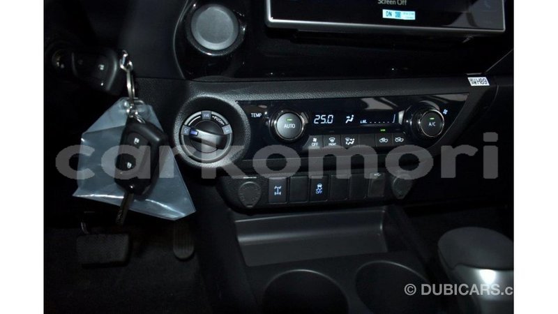 Big with watermark toyota hilux grande comore import dubai 1689