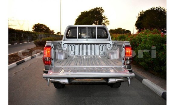Acheter Import Voiture Toyota Hilux Autre à Import - Dubai, Grande Comore Acheter Import Voiture Toyota Hilux Autre à Import - Dubai, Grande Comore