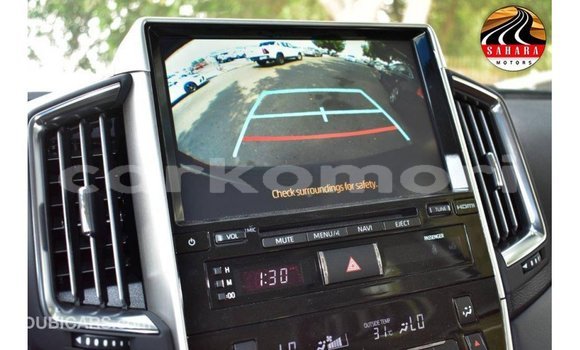 Acheter Import Voiture Toyota Land Cruiser Noir à Import - Dubai, Grande Comore Acheter Import Voiture Toyota Land Cruiser Noir à Import - Dubai, Grande Comore