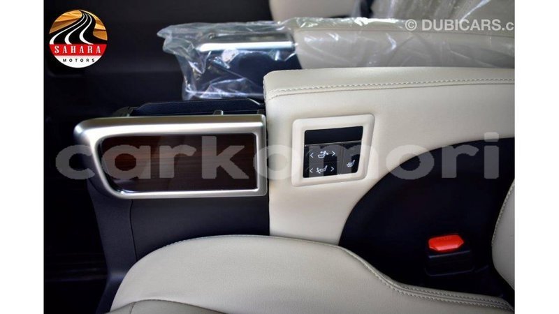 Big with watermark toyota granvia grande comore import dubai 1696
