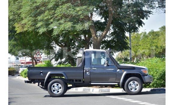 Acheter Import Voiture Toyota Land Cruiser Autre à Import - Dubai, Grande Comore Acheter Import Voiture Toyota Land Cruiser Autre à Import - Dubai, Grande Comore