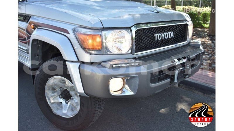 Big with watermark toyota land cruiser grande comore import dubai 1698