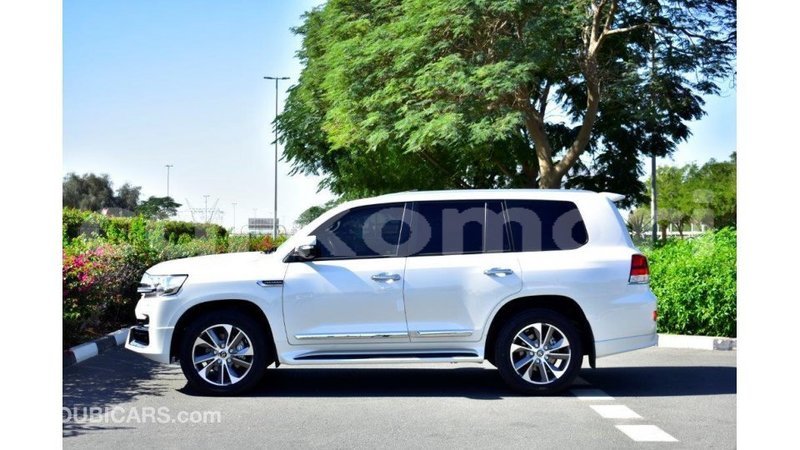 Big with watermark toyota land cruiser grande comore import dubai 1699