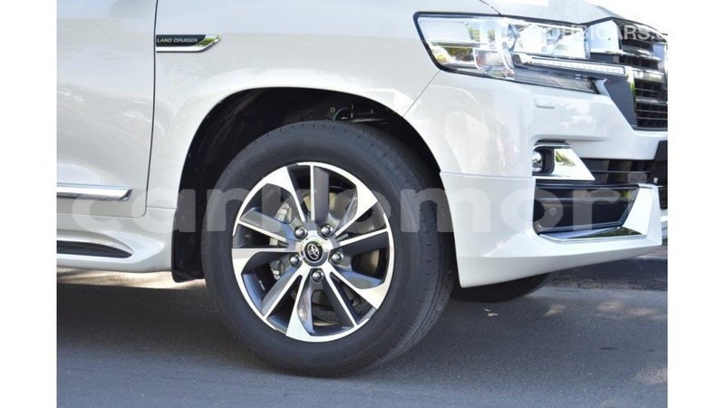 Big with watermark toyota land cruiser grande comore import dubai 1699