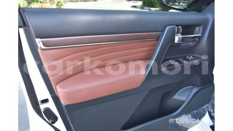 Big with watermark toyota land cruiser grande comore import dubai 1699