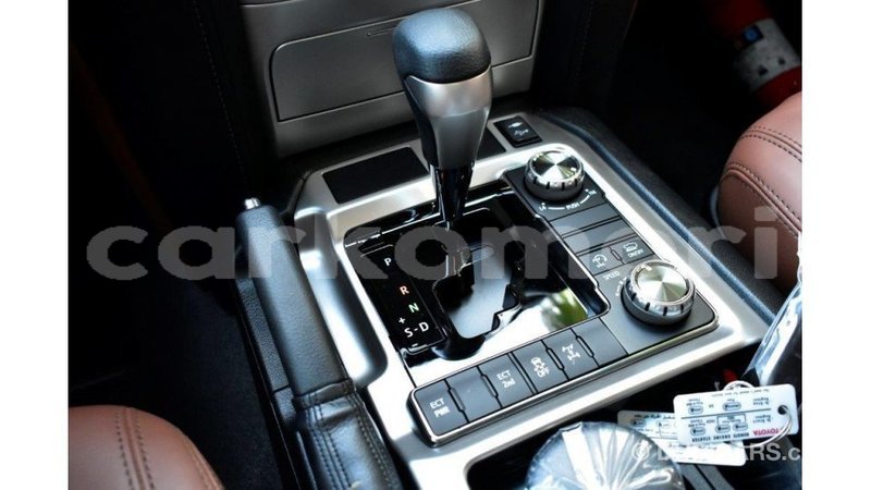 Big with watermark toyota land cruiser grande comore import dubai 1699