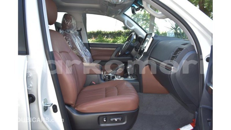 Big with watermark toyota land cruiser grande comore import dubai 1699
