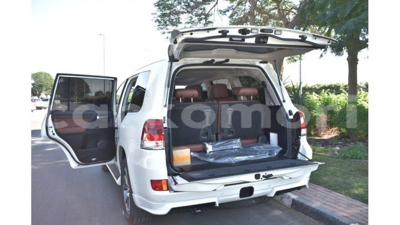 Big with watermark toyota land cruiser grande comore import dubai 1699