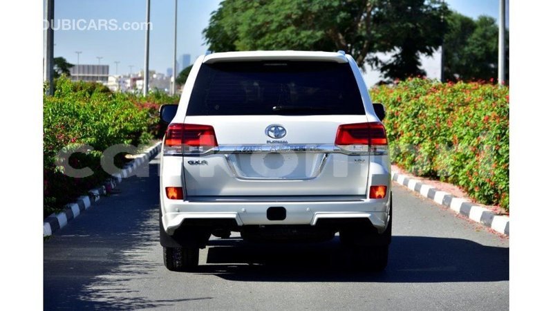 Big with watermark toyota land cruiser grande comore import dubai 1699
