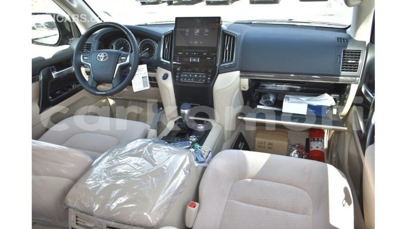 Big with watermark toyota land cruiser grande comore import dubai 1700