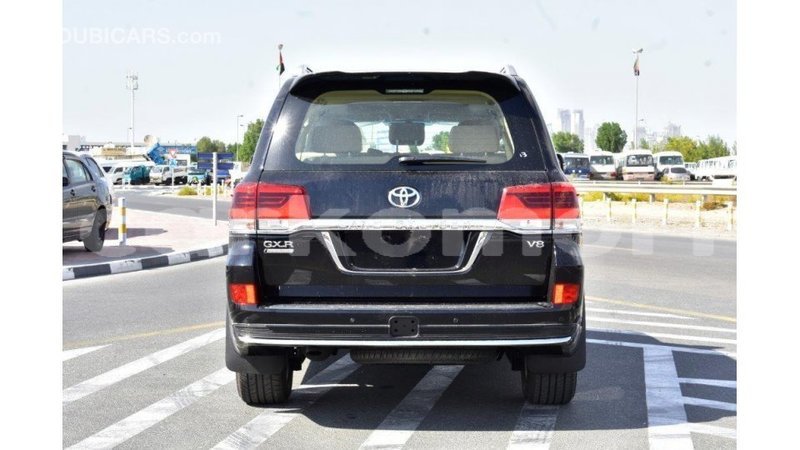 Big with watermark toyota land cruiser grande comore import dubai 1700