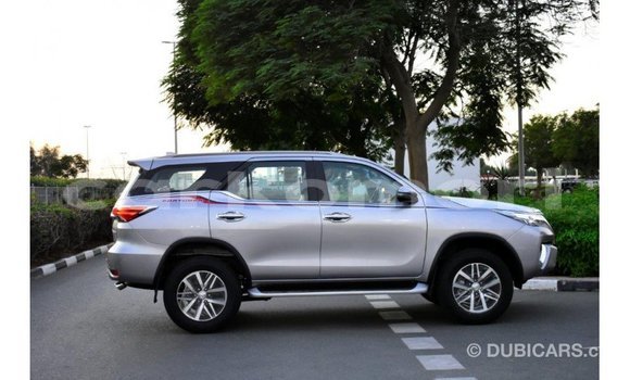 Acheter Import Voiture Toyota Fortuner Autre à Import - Dubai, Grande Comore Acheter Import Voiture Toyota Fortuner Autre à Import - Dubai, Grande Comore