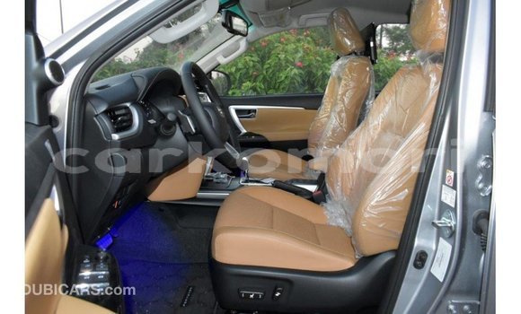 Acheter Import Voiture Toyota Fortuner Autre à Import - Dubai, Grande Comore Acheter Import Voiture Toyota Fortuner Autre à Import - Dubai, Grande Comore