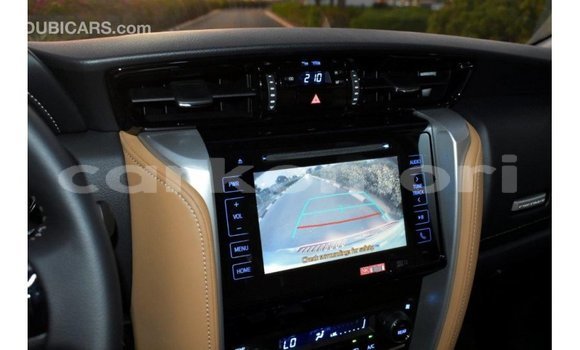 Acheter Import Voiture Toyota Fortuner Autre à Import - Dubai, Grande Comore Acheter Import Voiture Toyota Fortuner Autre à Import - Dubai, Grande Comore