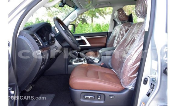 Acheter Import Voiture Toyota Land Cruiser Autre à Import - Dubai, Grande Comore Acheter Import Voiture Toyota Land Cruiser Autre à Import - Dubai, Grande Comore