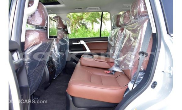 Acheter Import Voiture Toyota Land Cruiser Autre à Import - Dubai, Grande Comore Acheter Import Voiture Toyota Land Cruiser Autre à Import - Dubai, Grande Comore