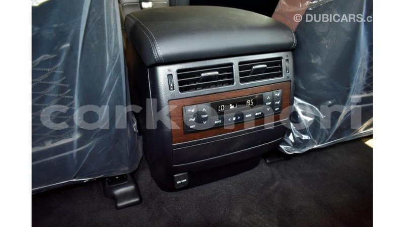 Big with watermark toyota land cruiser grande comore import dubai 1702