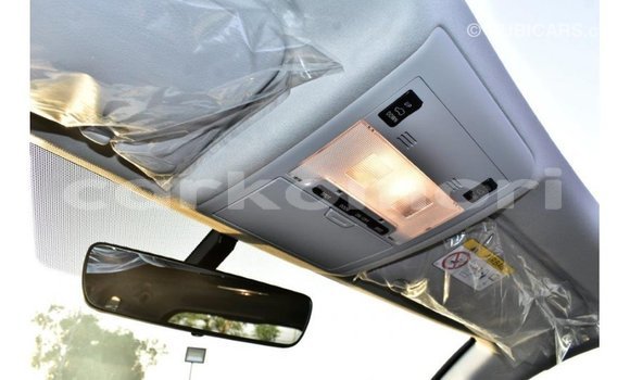 Acheter Import Voiture Toyota Land Cruiser Noir à Import - Dubai, Grande Comore Acheter Import Voiture Toyota Land Cruiser Noir à Import - Dubai, Grande Comore