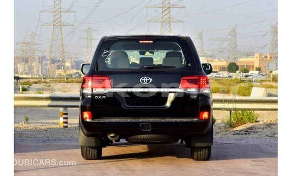 Acheter Import Voiture Toyota Land Cruiser Noir à Import - Dubai, Grande Comore Acheter Import Voiture Toyota Land Cruiser Noir à Import - Dubai, Grande Comore