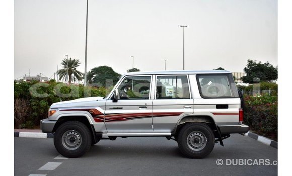 Acheter Import Voiture Toyota Land Cruiser Autre à Import - Dubai, Grande Comore Acheter Import Voiture Toyota Land Cruiser Autre à Import - Dubai, Grande Comore